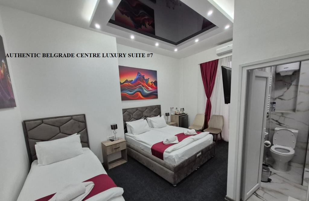 Postel nebo postele na pokoji v ubytování Authentic Belgrade Centre - Luxury Suites, Paid Parking on-site, Mandatory Reservation, WARNING There are Seven Suites in the Pictures Gallery, only one Suite has a Hot Tub and a Sauna