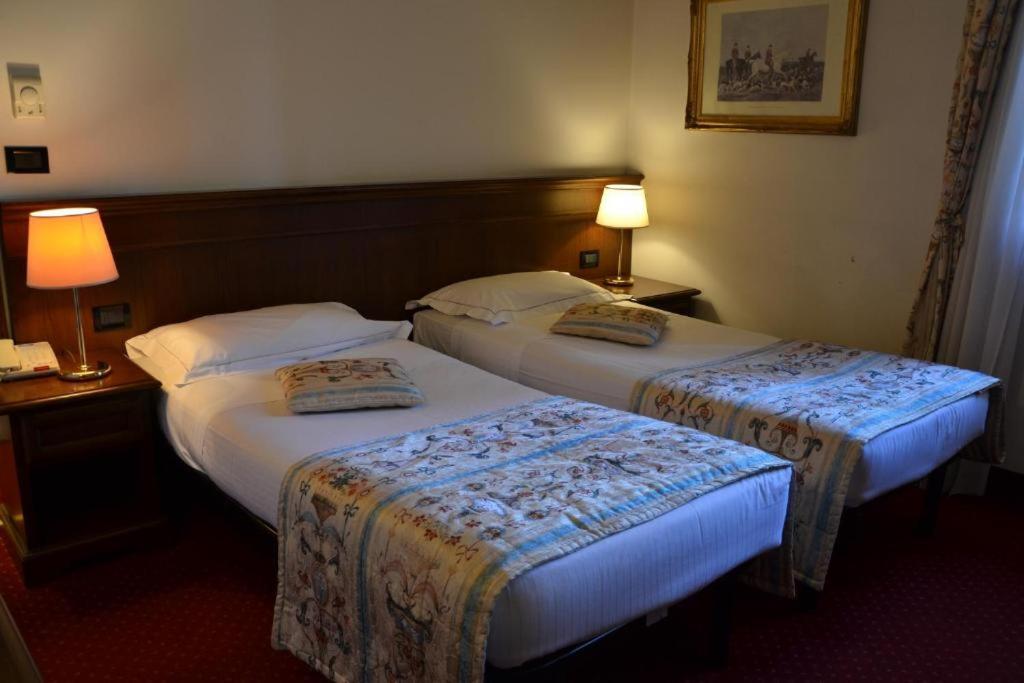 Meditur Hotel Bologna - Economy Triple Room