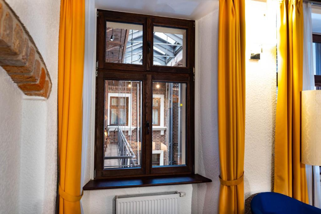 Palazzo Rosso Old Town - Resim 41