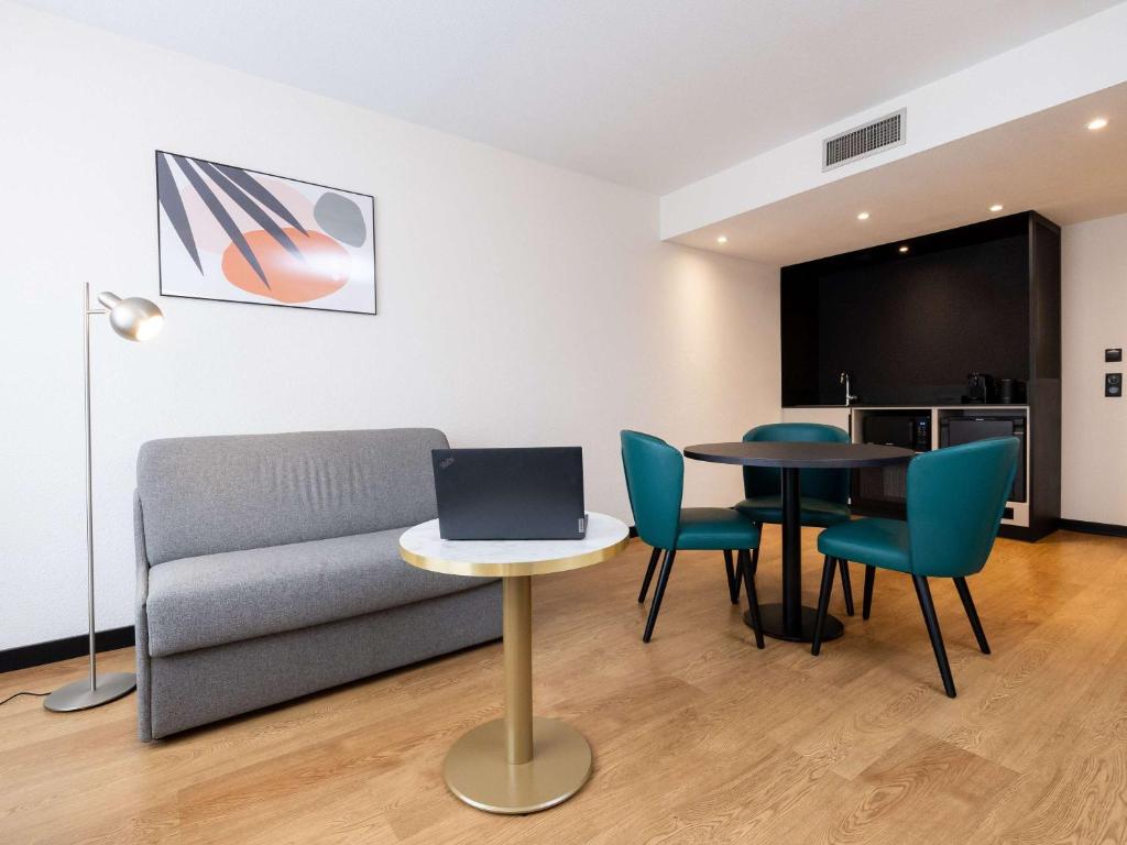 Posezení v ubytování Novotel Suites Montpellier Antigone