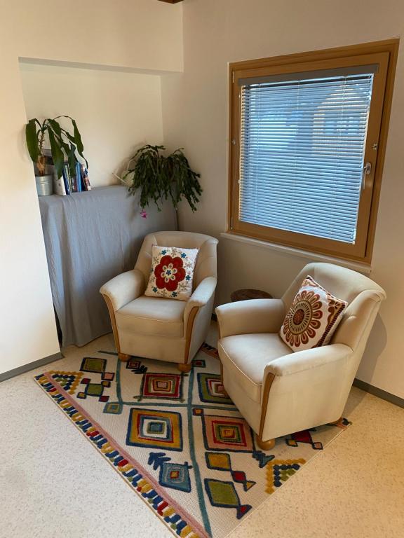 Posezení v ubytování 2-Zimmer Wohnung Auf der Heide