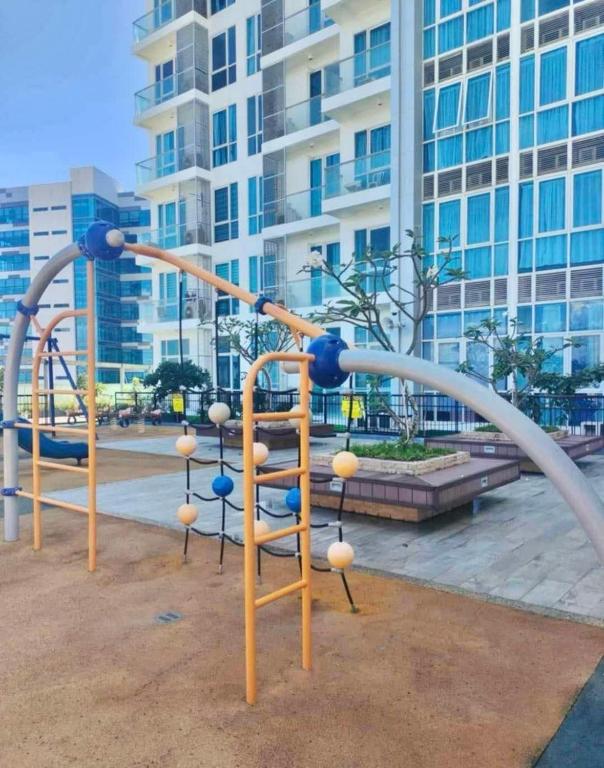 Herní místnost nebo prostor pro děti v ubytování Mactan Newtow Enjoy Family Staycation