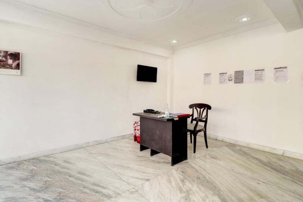 TV a/nebo společenská místnost v ubytování Hotel O BJ Residency