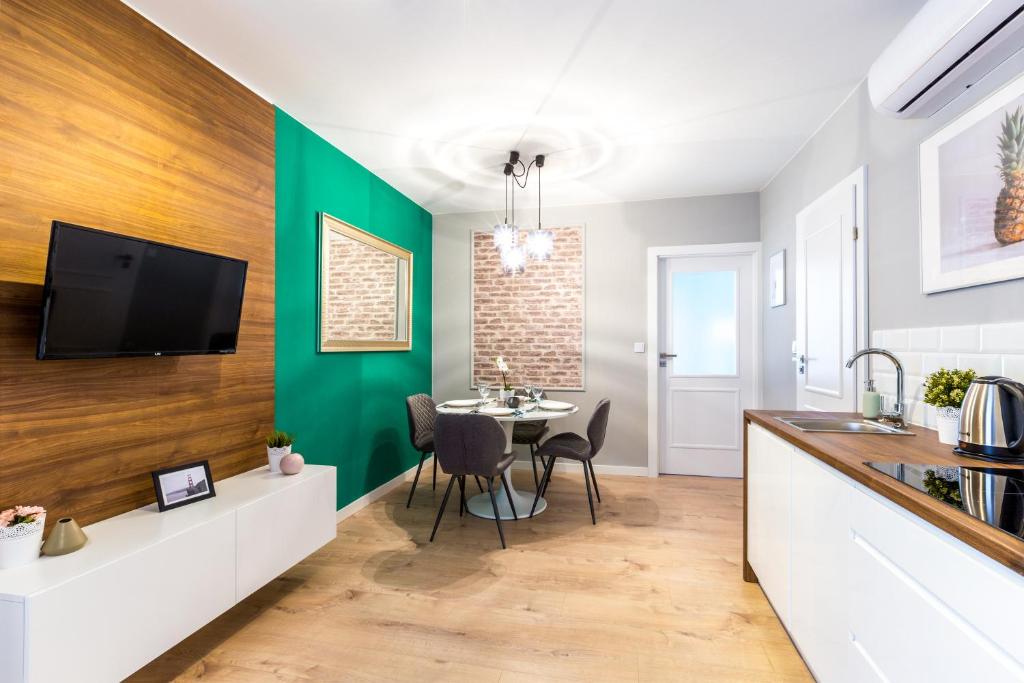 Wawel Cracow Old City Apartments - Friendhouse Apartments - One-Bedroom Premium Apartment