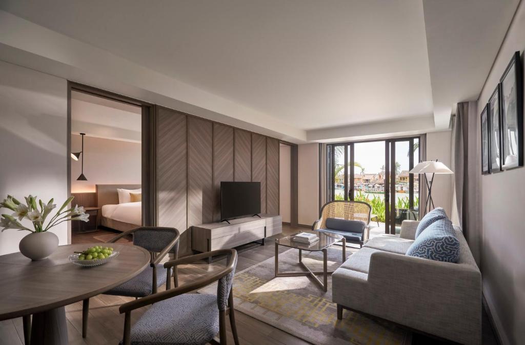 Suite có Giường cỡ King và Tầm nhìn ra Sông
