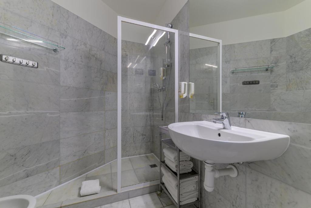 Royal Prague City Apartments - Resim 26
