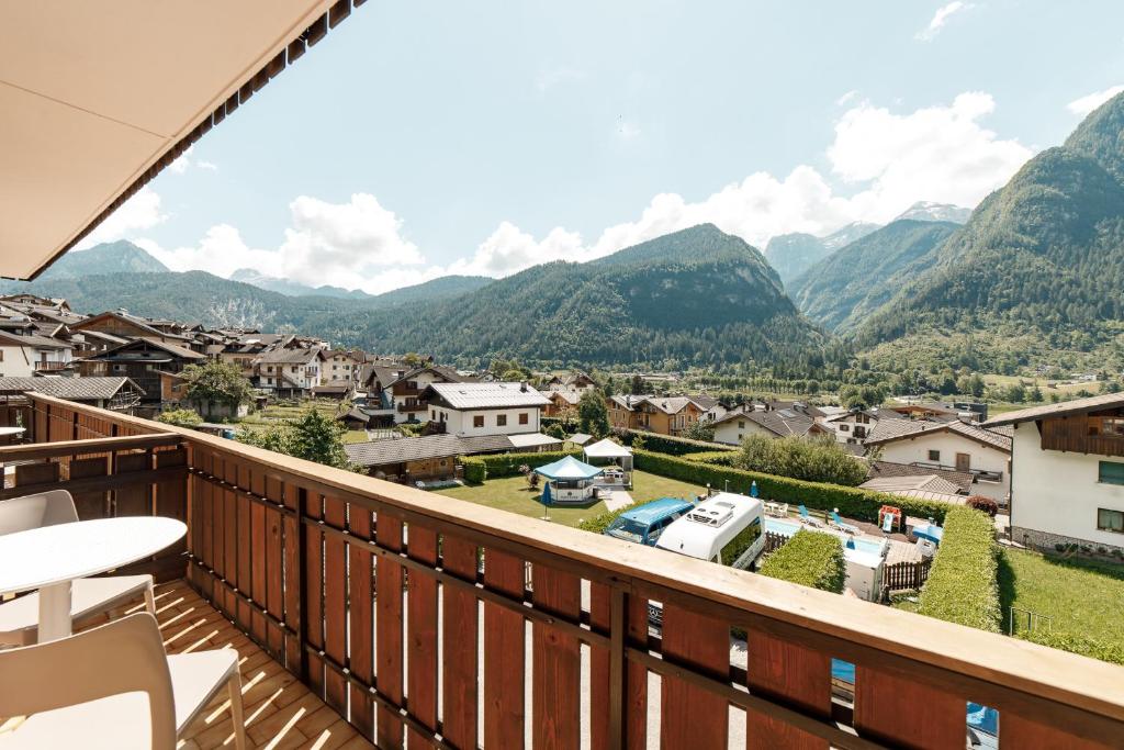 Nespecifikovaný výhled na hory nebo výhled na hory při pohledu z hotelu
