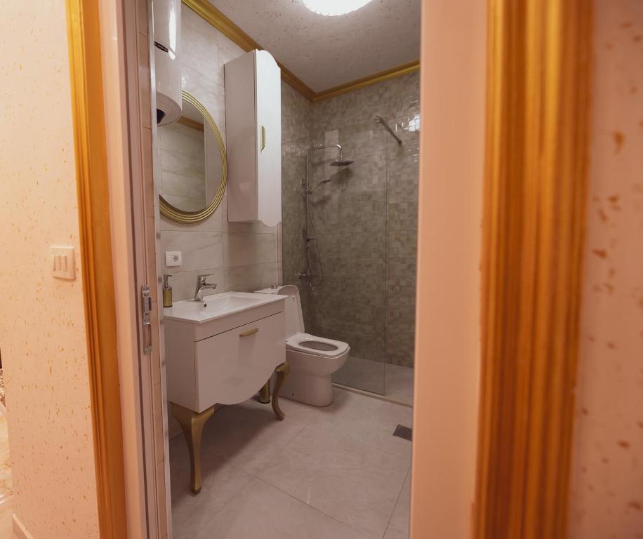 Koupelna v ubytování Hotel Premium