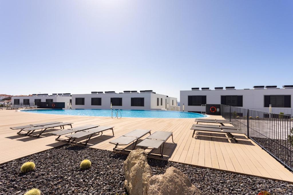 Πισίνα στο ή κοντά στο Home2Book Nordic Stay, Pool & Waves in Abades