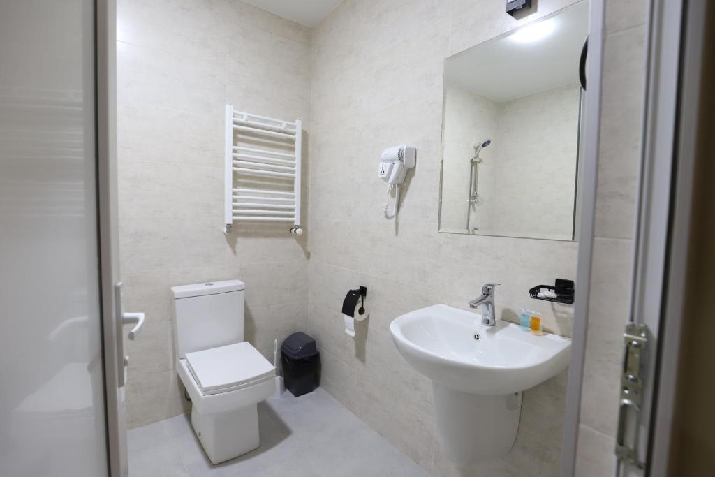 Koupelna v ubytování Green Hotel Tskaltubo