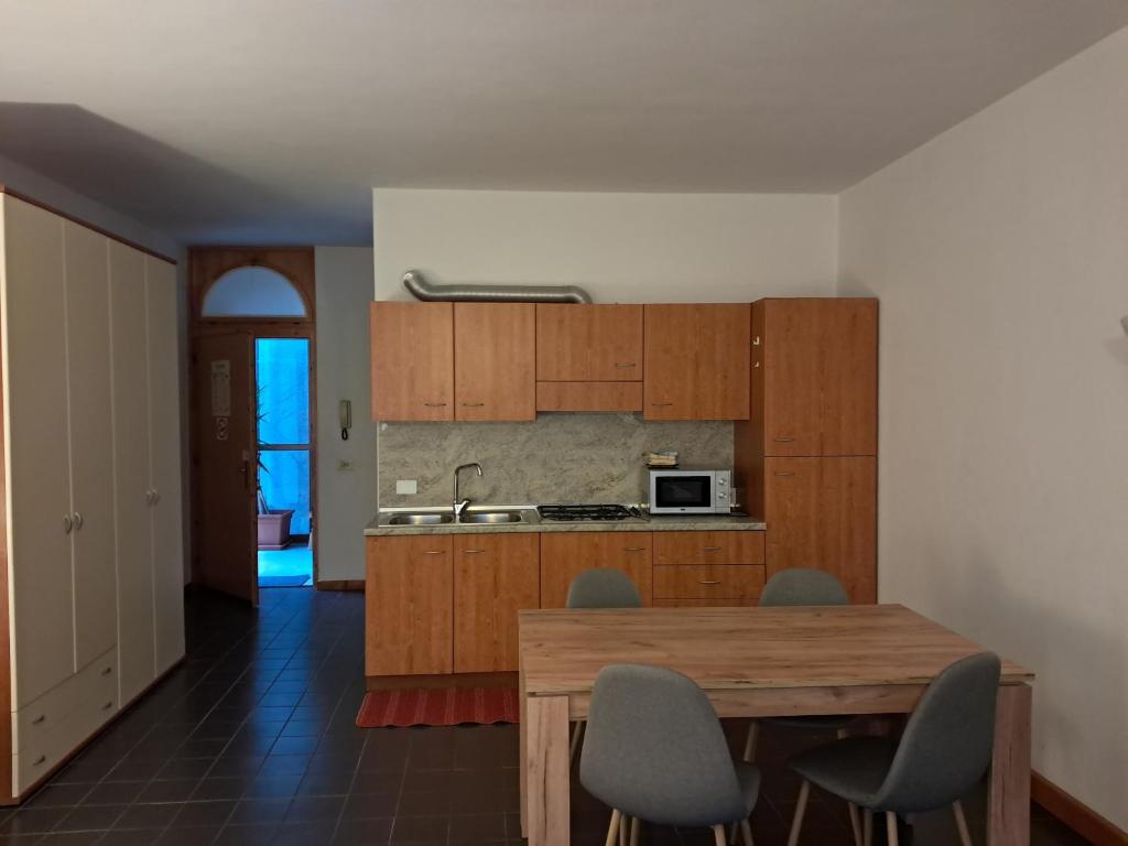 Kuchnia lub aneks kuchenny w obiekcie Casa Pesarina
