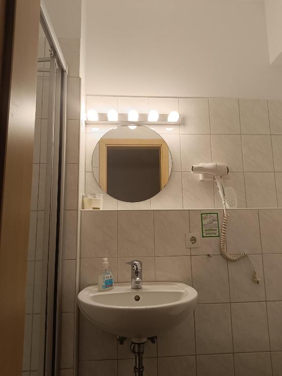 VEGAS Hotel - Resim 20