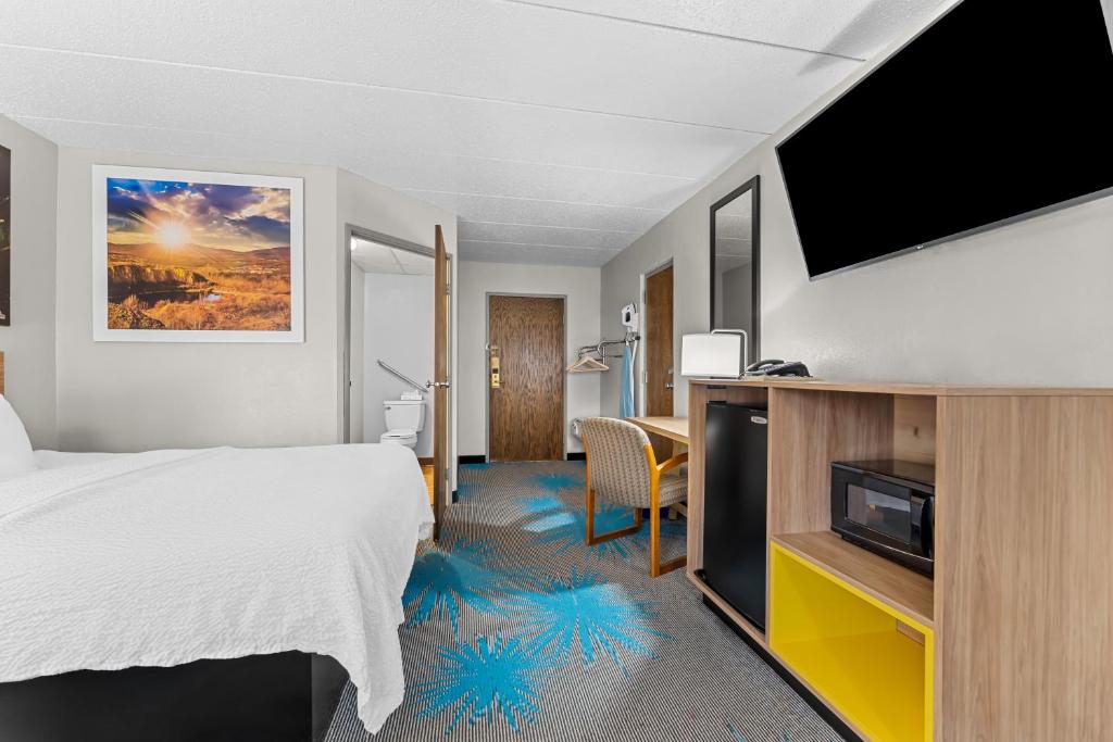 Days Inn by Wyndham Sioux Falls photo