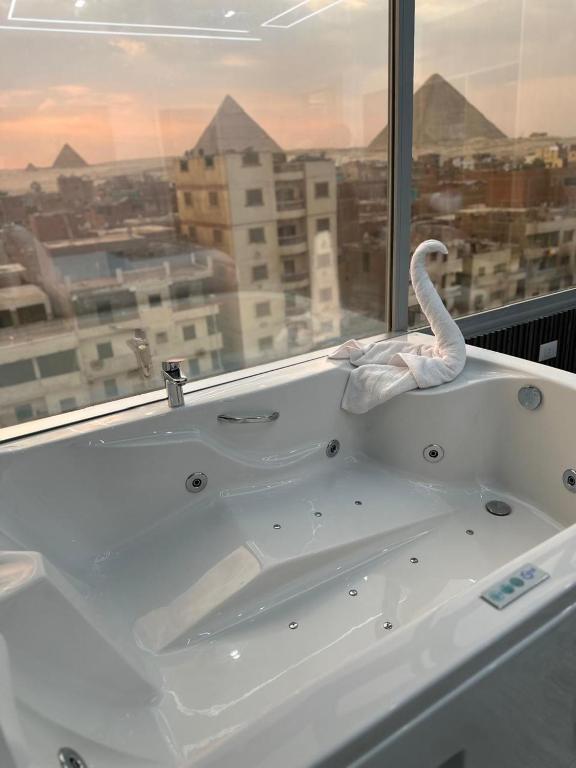 Nespecifikovaný výhled na hory nebo výhled na hory při pohledu z hotelu