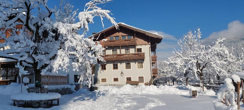 Brixnerhof im Zillertal v zimě