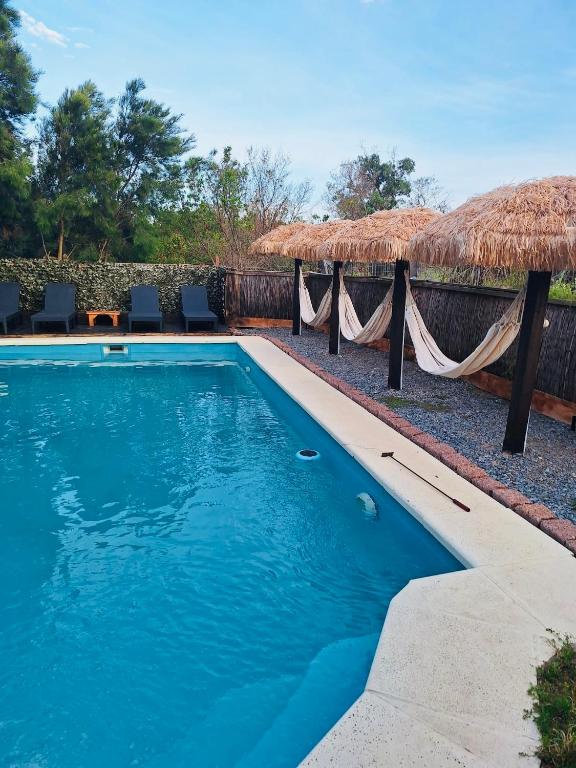 Piscina a Altos de Kiyu o a prop