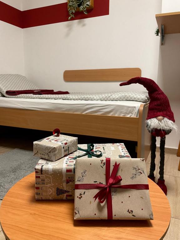 Letto o letti in una camera di 'MONAS' mini apartments