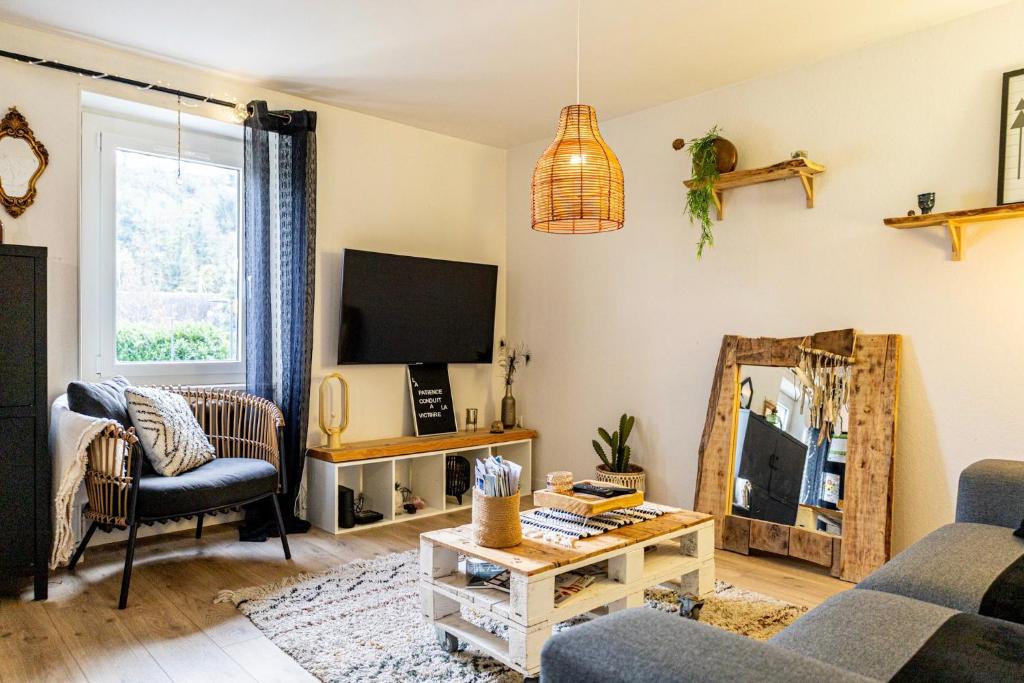 Zdjęcie z galerii obiektu Charmante petite maison sur le port du légué w mieście Plérin