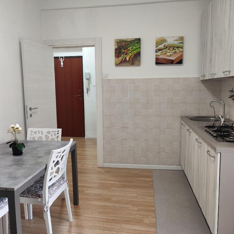 Kuchyňa alebo kuchynka v ubytovaní ETRA Casa Vacanza