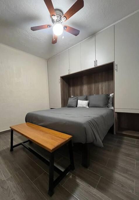Postel nebo postele na pokoji v ubytování Morelos 67 Apartment