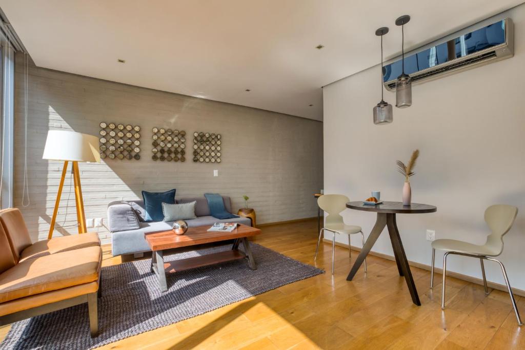 AR 218 Hotel by ULIV - Superior Suite