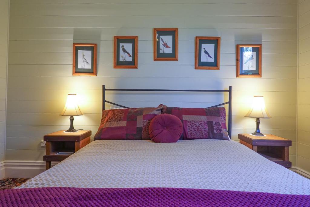 Postel nebo postele na pokoji v ubytování Waterfront Casilda Guesthouse