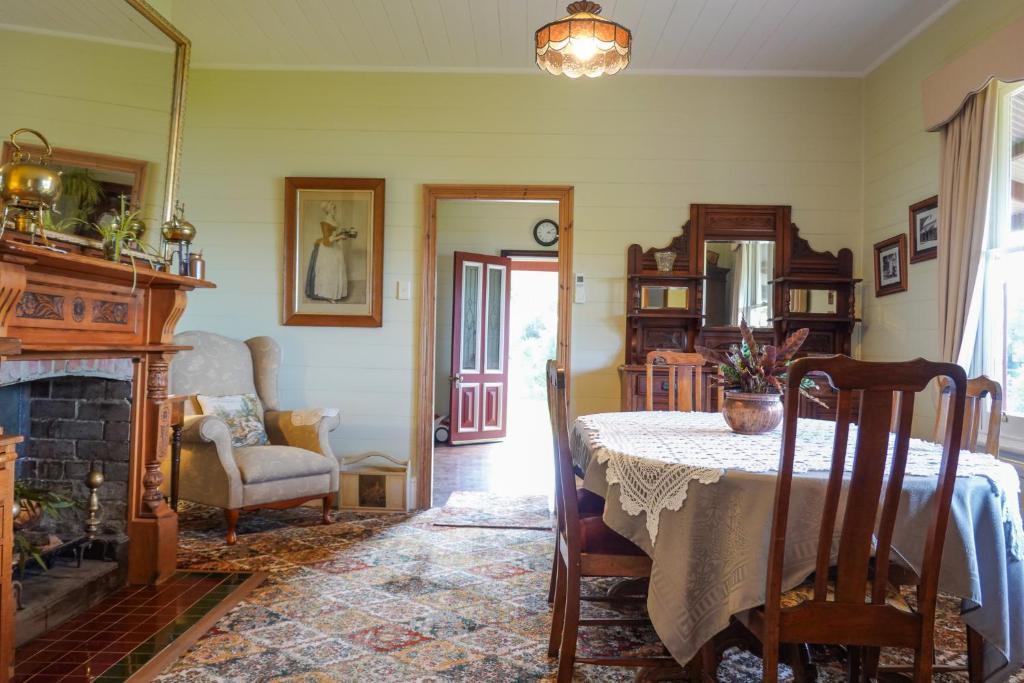 Posezení v ubytování Waterfront Casilda Guesthouse