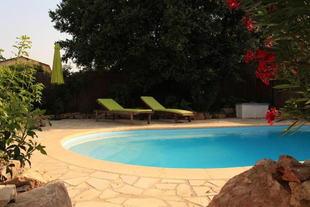 Stunning Cottage with Pool in Provence France - Housity
