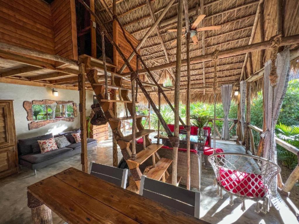 Zona de estar de Bungalows India, El Valle, Samana