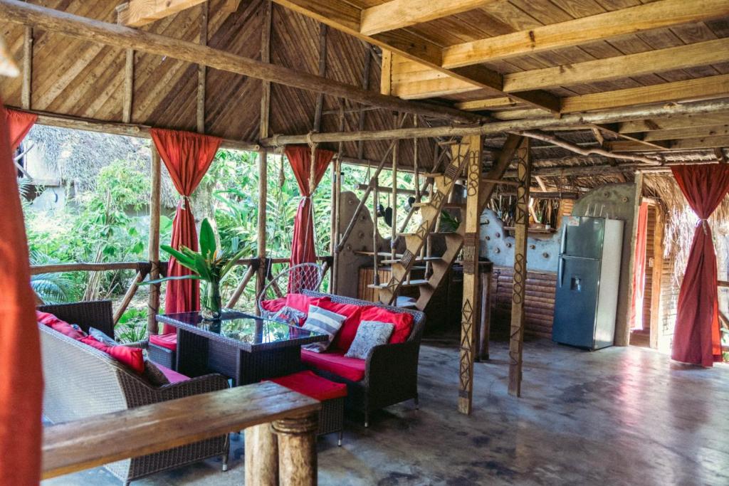 Zona de estar de Bungalows India, El Valle, Samana