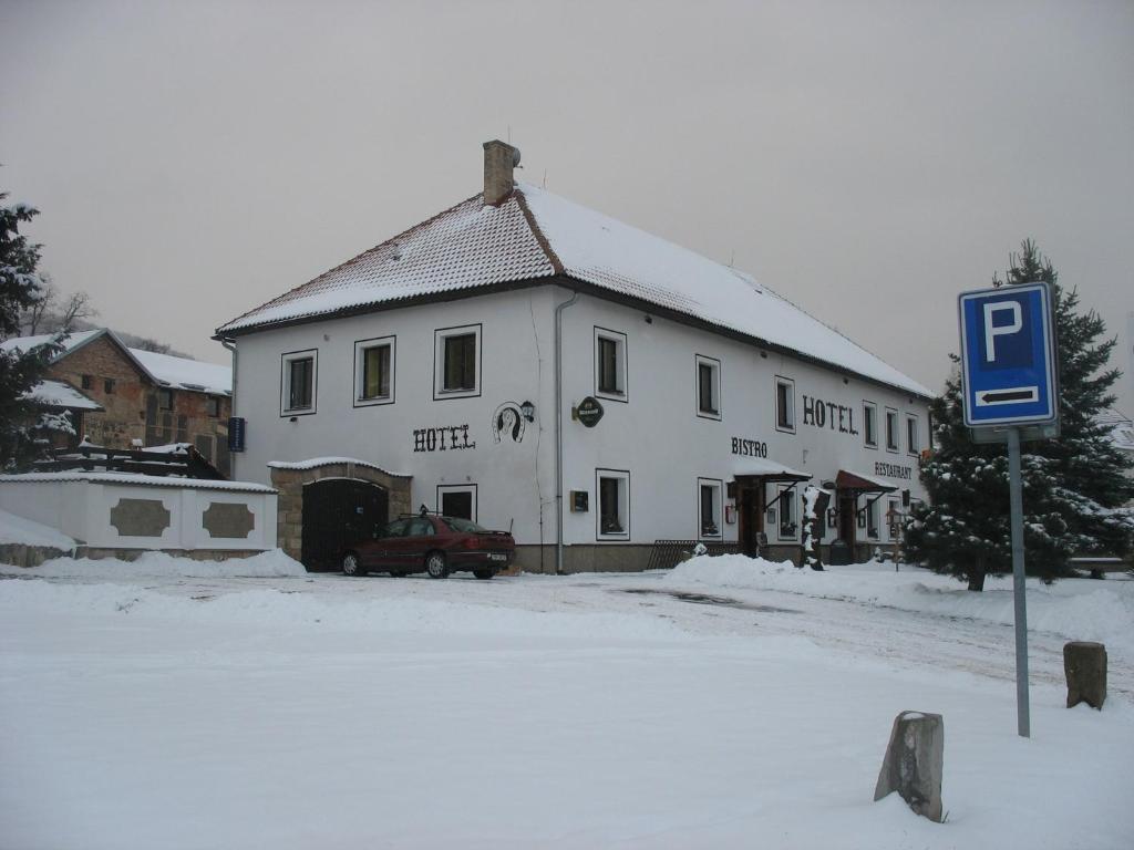 Hotel Kovarna v zimě