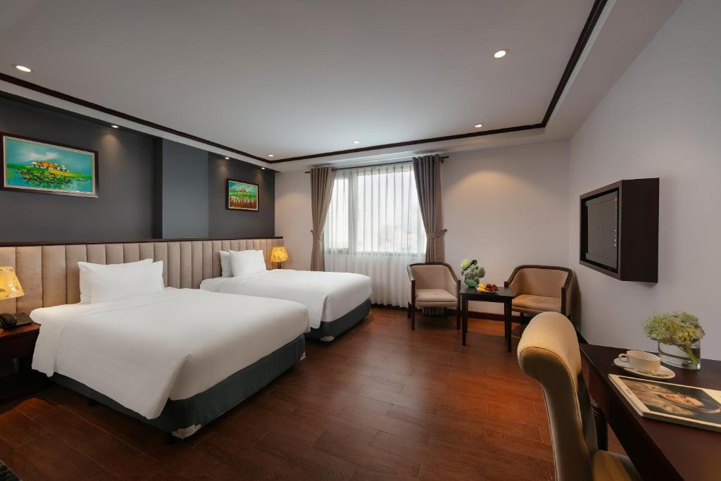 MAY DE VILLE Corner Hotel - 5