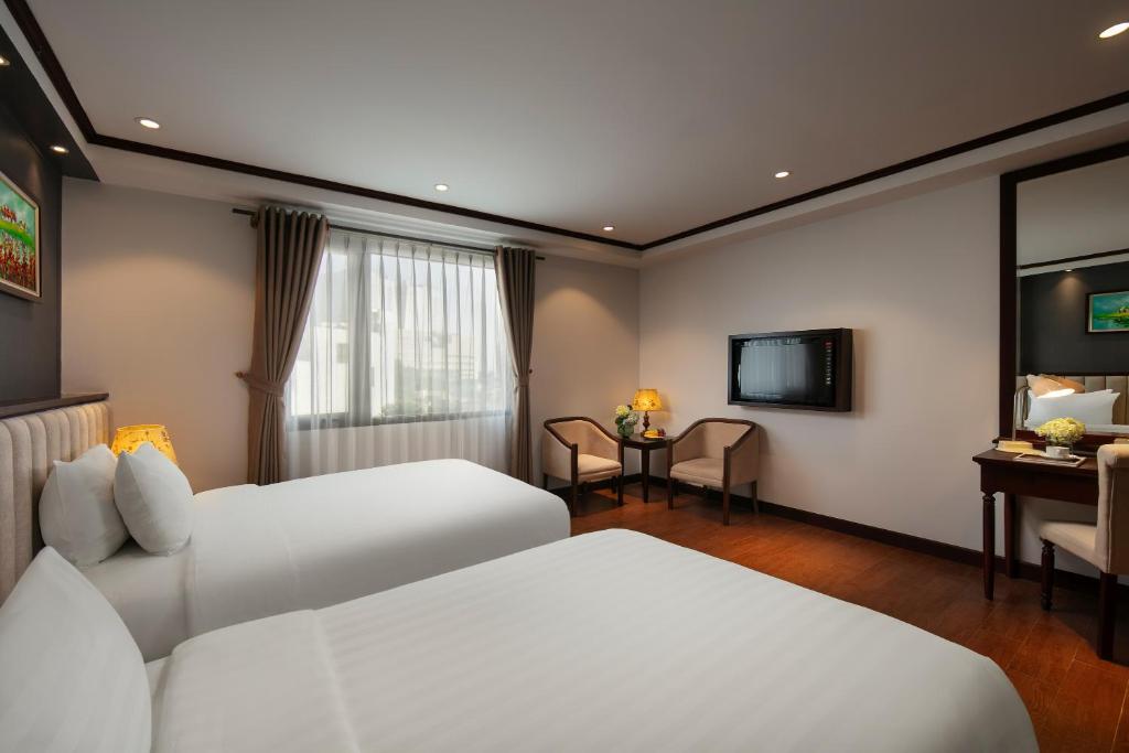 MAY DE VILLE Corner Hotel - 7