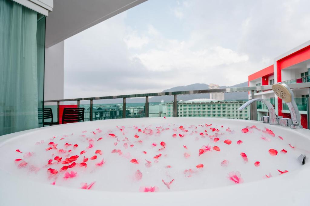 Nespecifikovaný výhled na hory nebo výhled na hory při pohledu z hotelu