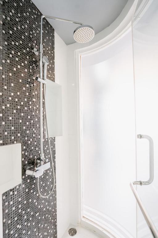 SLEEP WITH ME HOTEL design hotel @ patong (SHA Plus+) - Resim 40