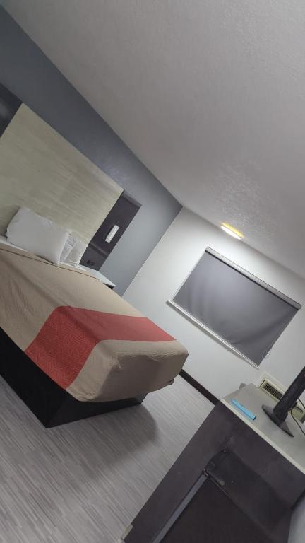 Evergreen Inn & Suites Portland - Cuarto King