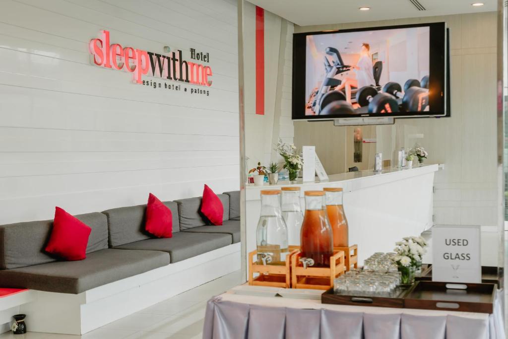 SLEEP WITH ME HOTEL design hotel @ patong (SHA Plus+) - Resim 15