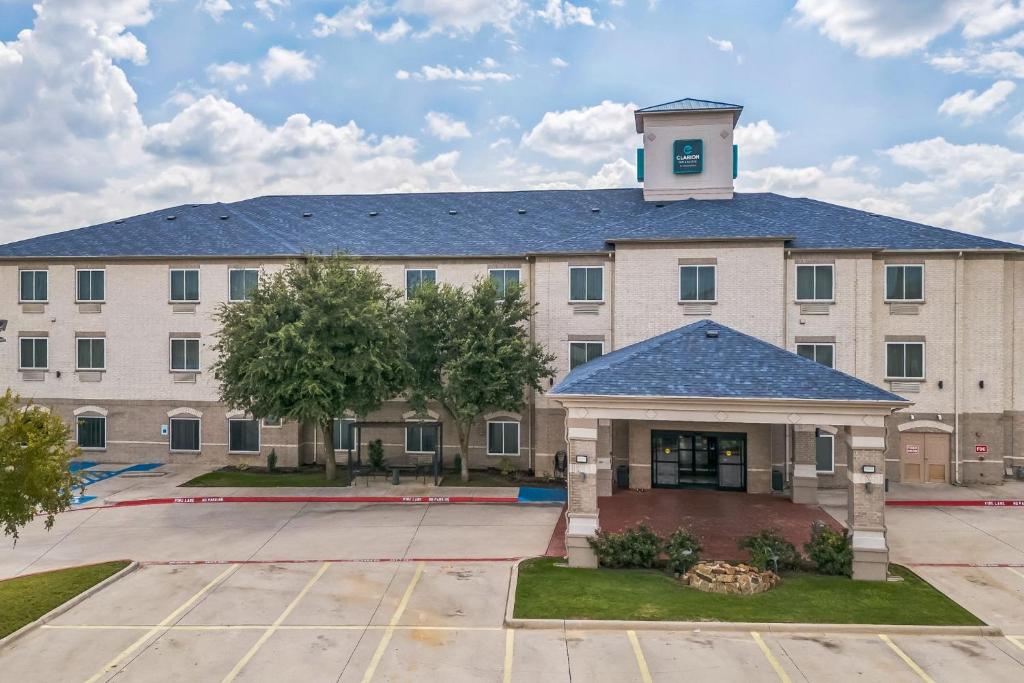 Clarion InnandSuites Weatherford