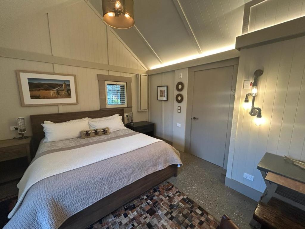 Letto o letti in una camera di The Headwaters Eco Lodge
