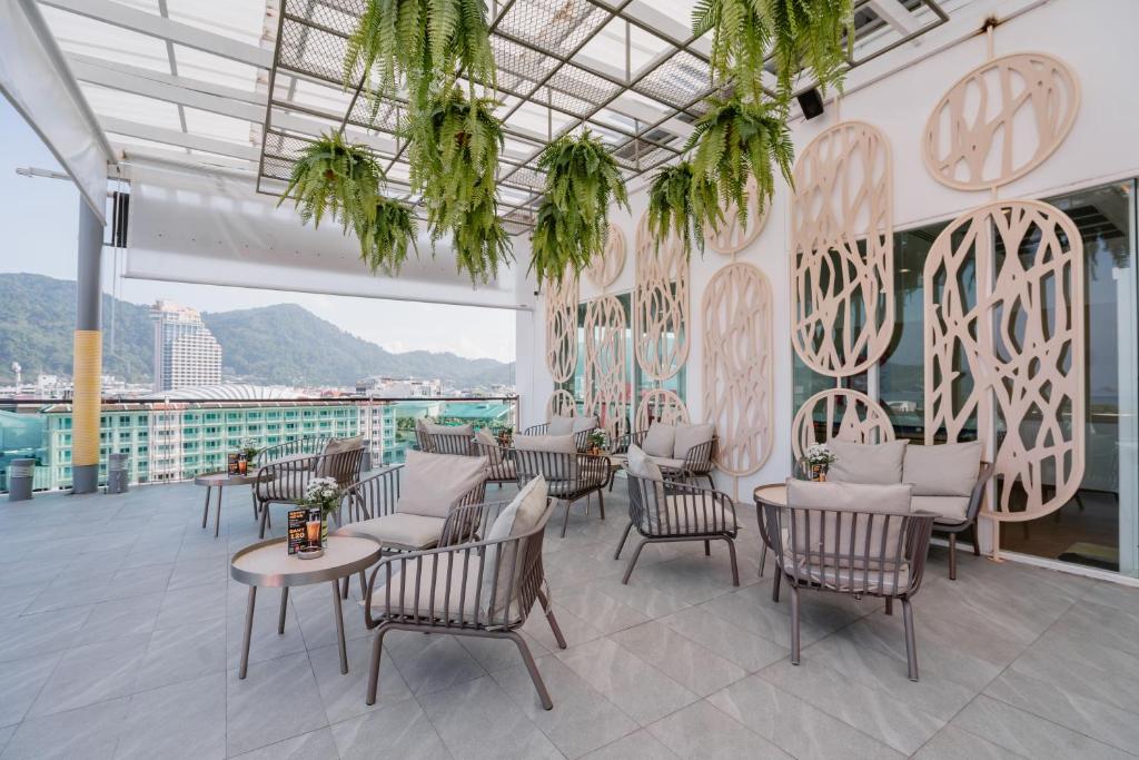 SLEEP WITH ME HOTEL design hotel @ patong (SHA Plus+) - Resim 20