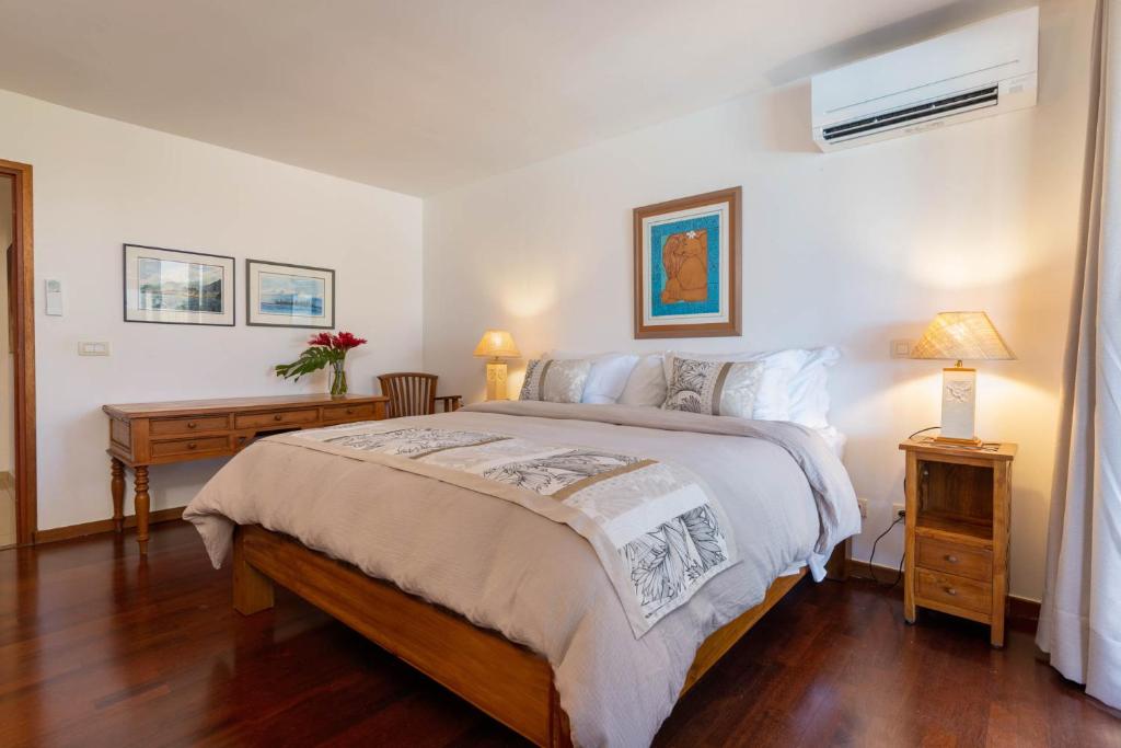 Vuode tai vuoteita majoituspaikassa Magnificent 5 Br Villa with pool: amazing views