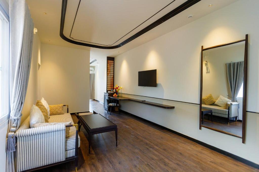 Studio Nhìn Ra Biển