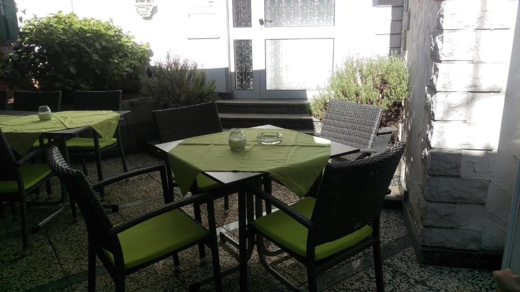 Restaurace v ubytování Hotel am Schenkelberg