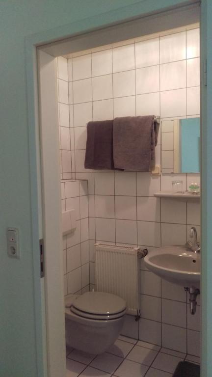 Koupelna v ubytování Hotel am Schenkelberg