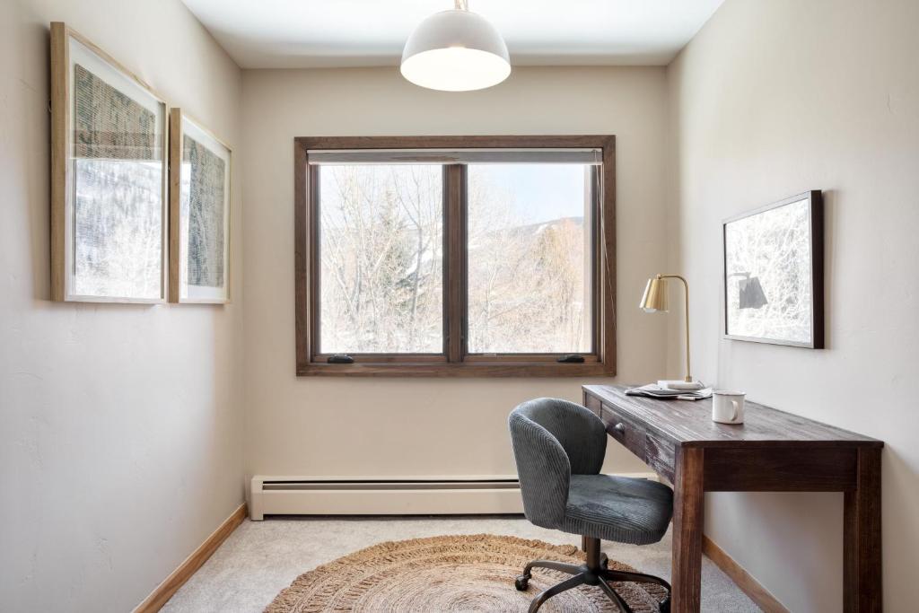 Fotografie z fotogalerie ubytování Cloud 9 by AvantStay Located at the Base of Vail Ski Resort w Community Pool Hot Tub v destinaci Vail