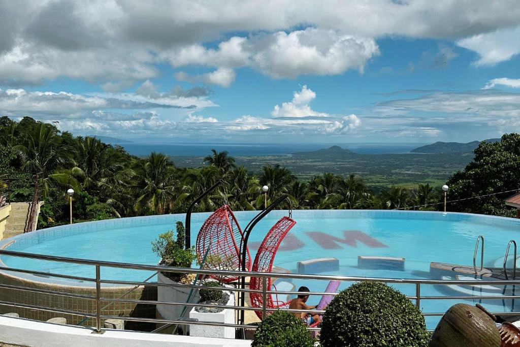 Bazén v ubytování SMDP Resort Hotel CamSur nebo v jeho okolí
