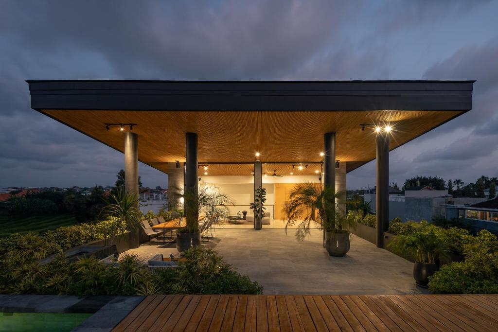 Κήπος έξω από το OASI House Canggu Managed by Nagisa Bali