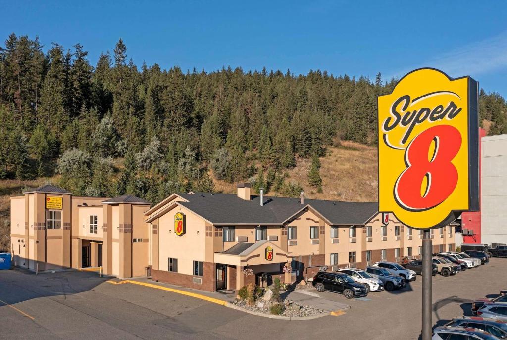 Super 8 by Wyndham Kamloops On The Hill - Resim 3