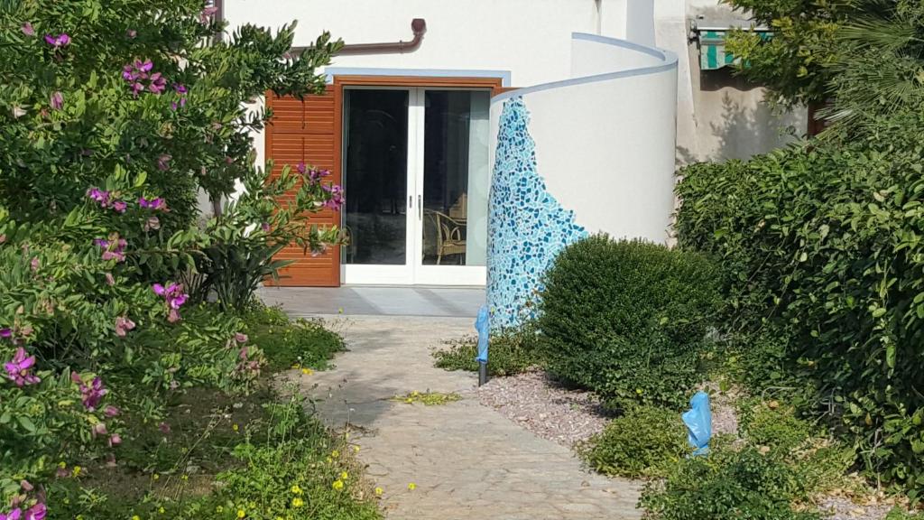 Vonkajšia záhrada v ubytovaní Villa La Chiocciola
