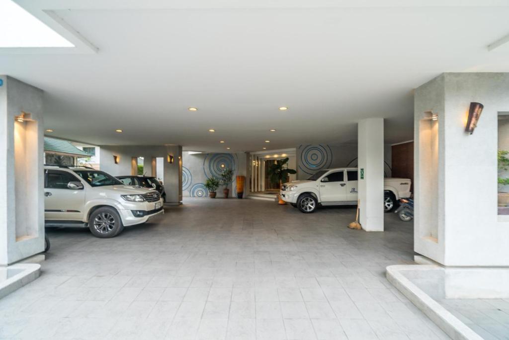 Fotografie z fotogalerie ubytování Bright beachfront retreat in Bang Tao v destinaci Ban Lum Fuang